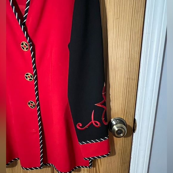 Vintage Red and Black Embroidered Blazer - Picture 14 of 16